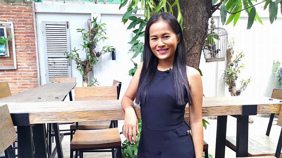 កញ្ញា នាង សុវ៉ាតនា ហៅ DJ NANA
