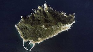 កោះ Okinoshima នៅ​ជប៉ុន ដែល​ចូល​បាន​តែ​ប្រុសៗ។ រូបភាព៖ Wikipedia