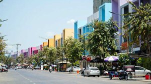 គម្រោង​លំនៅឋានអាជីវកម្ម (shophouse) របស់​បុរី ប៉េង ហួត កំពុងទទួលបានការពេញ​និយម​ពីអតិថិជន។