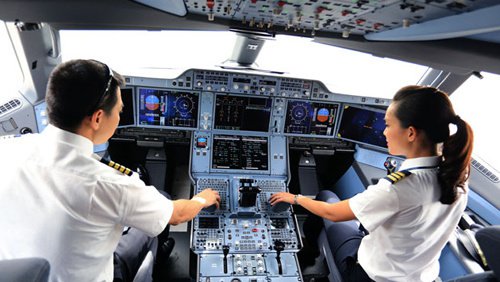 Vietnam Airlines នឹងកាត់ប្រាក់ខែពាក់កណ្ដាលរបស់អ្នកបើកបរយន្ដហោះ និងអ្នកបម្រើតាមយន្ដហោះ (រូបភាព៖ VN Express)