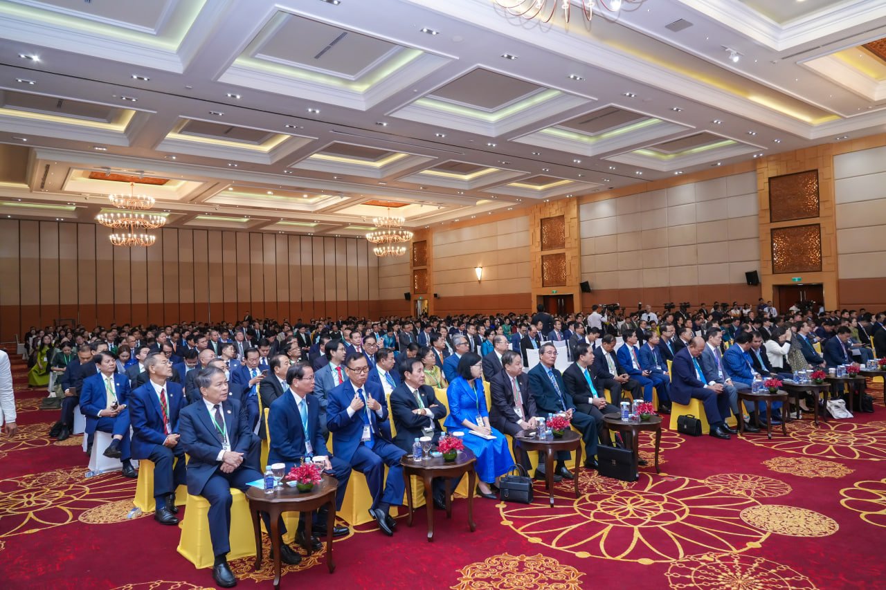 ឯកឧត្តម វង្សី វិស្សុត ឧបនាយករដ្ឋមន្ត្រីប្រចាំការ