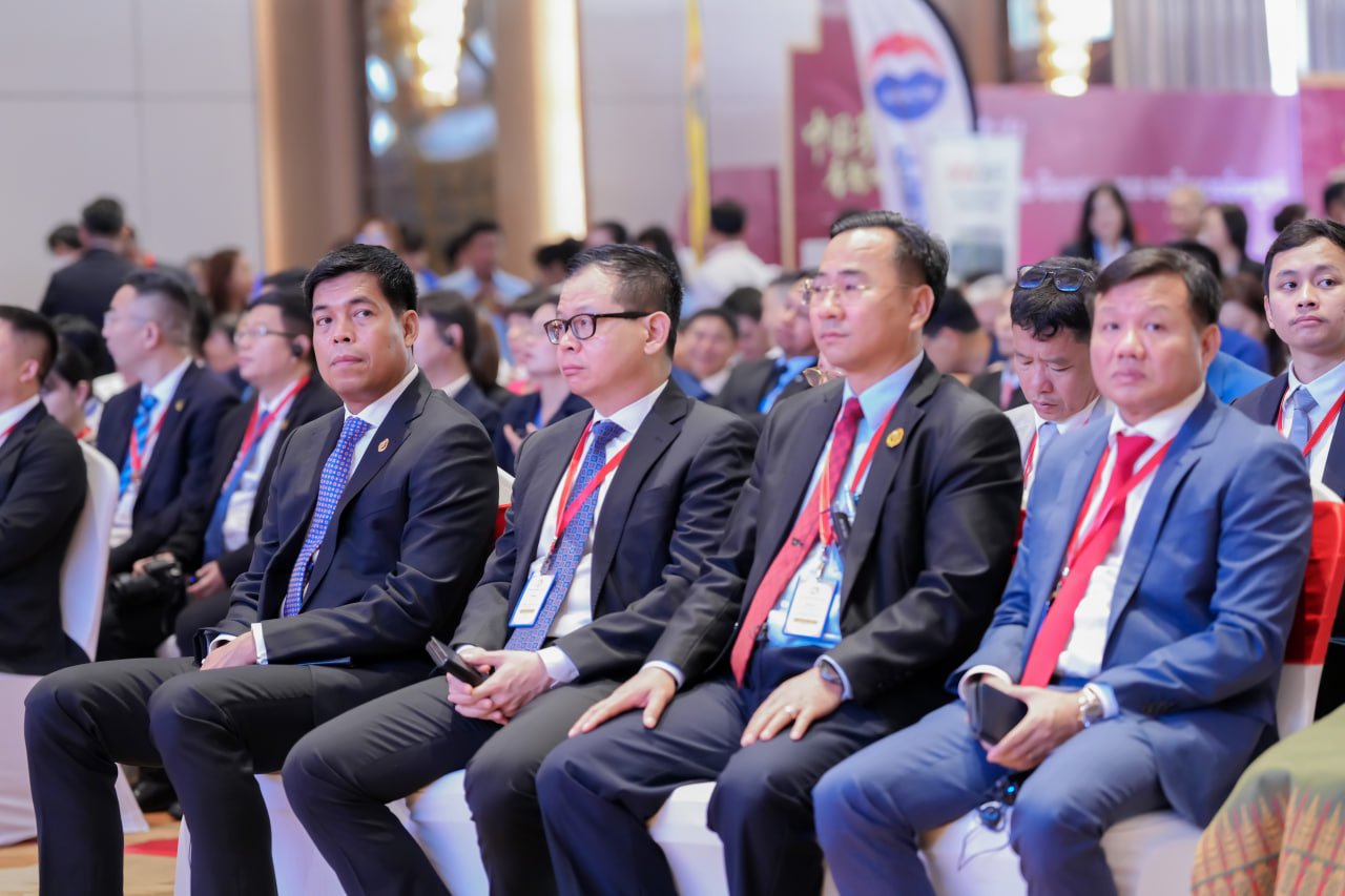 ឯកឧត្តមឧបនាយករដ្ឋមន្រ្តីប្រចាំការ វង្សី វិស្សុត