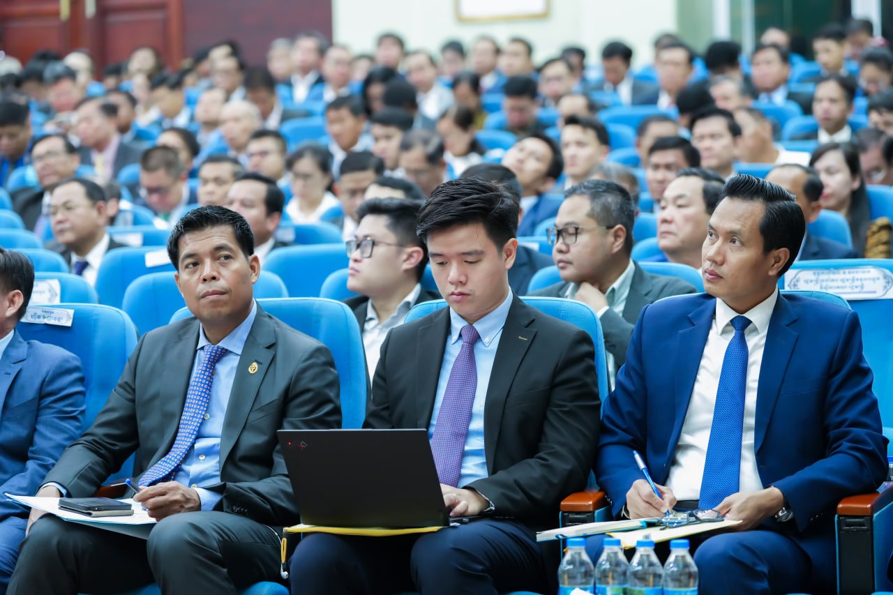 ឯកឧត្ដមឧបនាយករដ្ឋមន្រ្តីប្រចាំការ វង្សី វិស្សុត