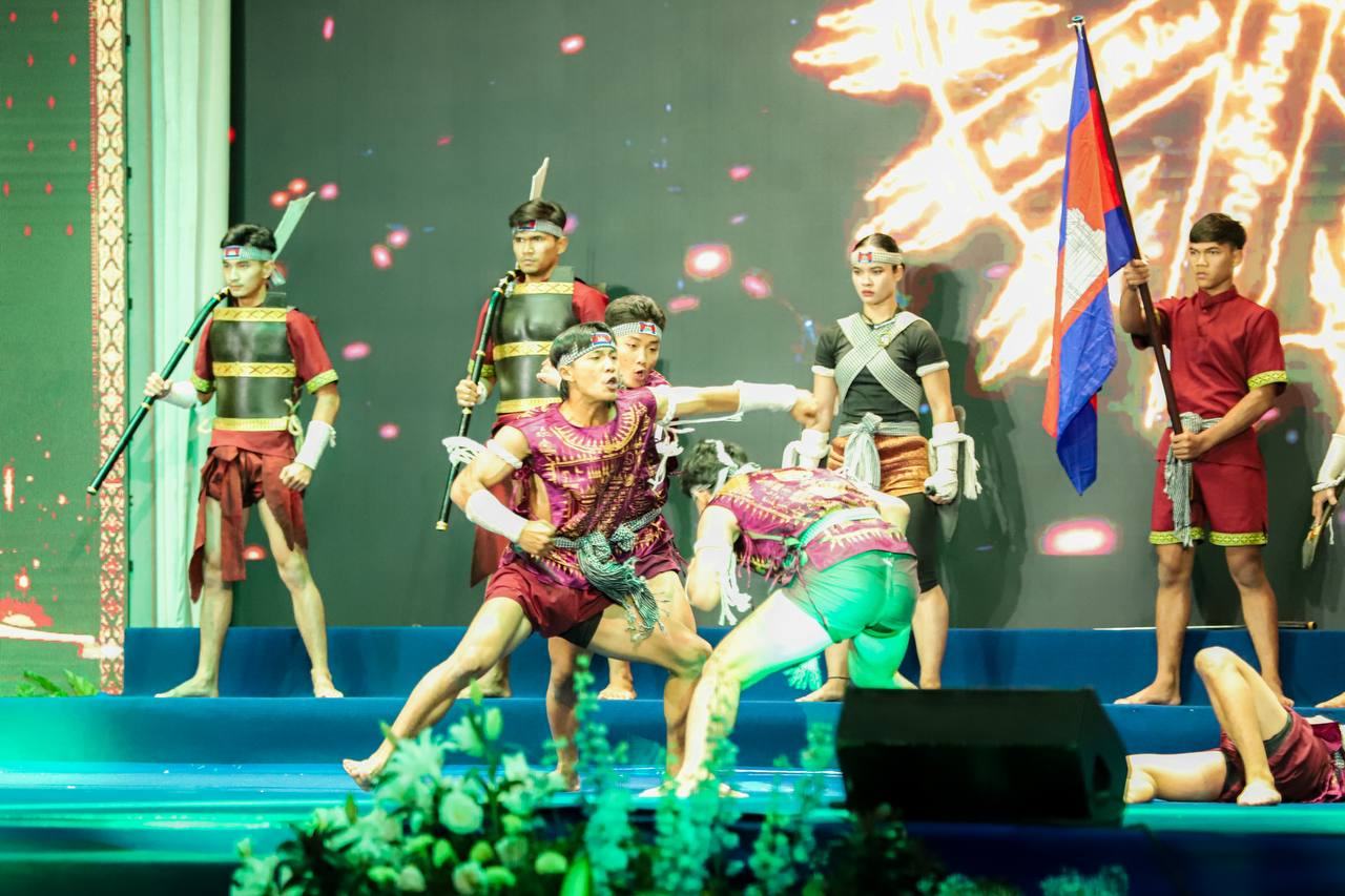 ឯកឧត្តមឧបនាយករដ្ឋមន្រ្តីប្រចាំការ វង្សី វិស្សុត