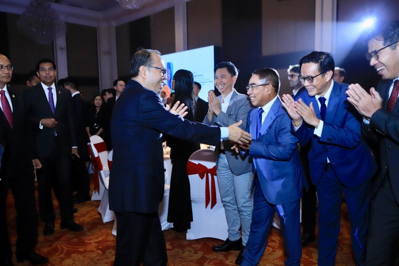 ឯកឧត្ដមឧបនាយករដ្ឋមន្រ្តីប្រចាំការ វង្សី វិស្សុត