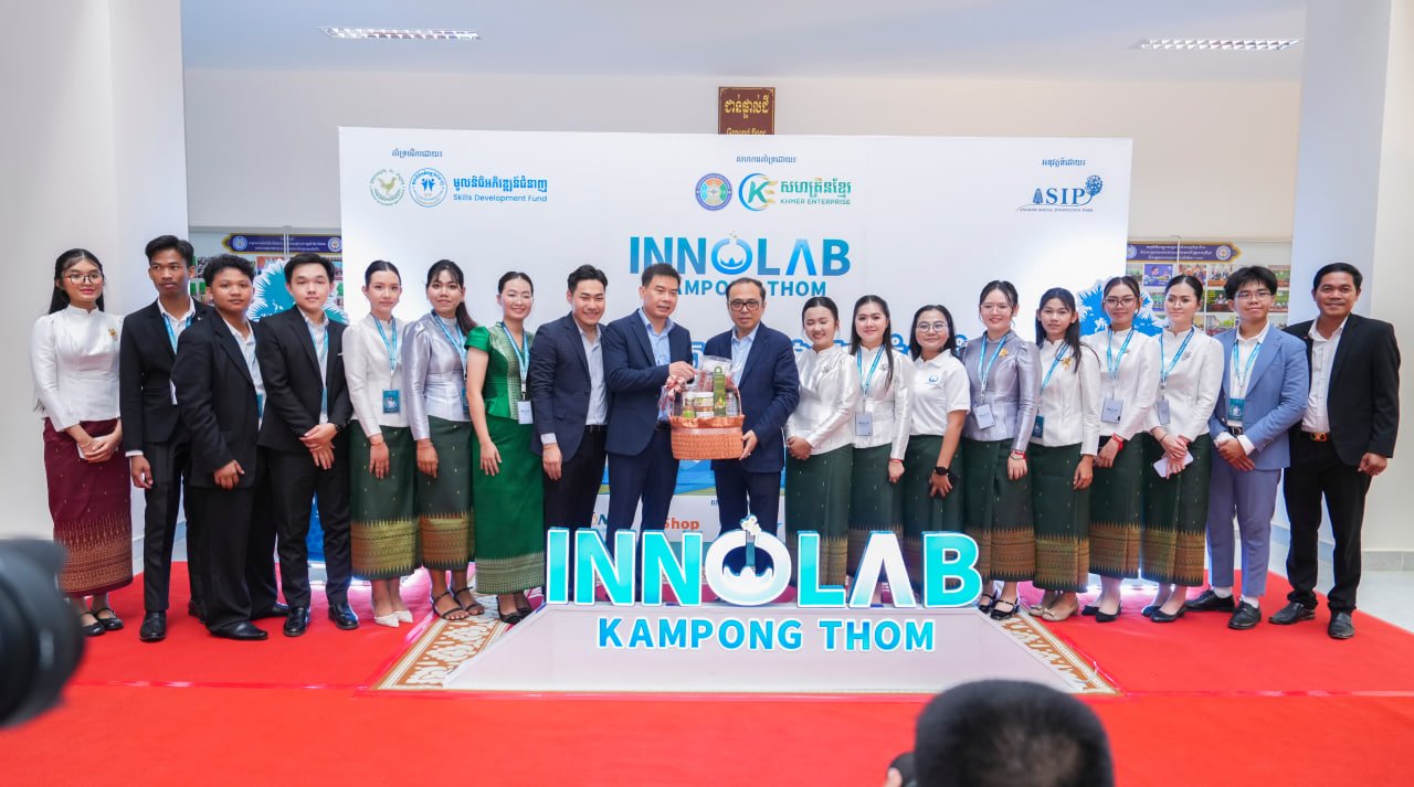 ឯកឧត្ដមឧបនាយករដ្ឋមន្រ្តីប្រចាំការ វង្សី វិស្សុត