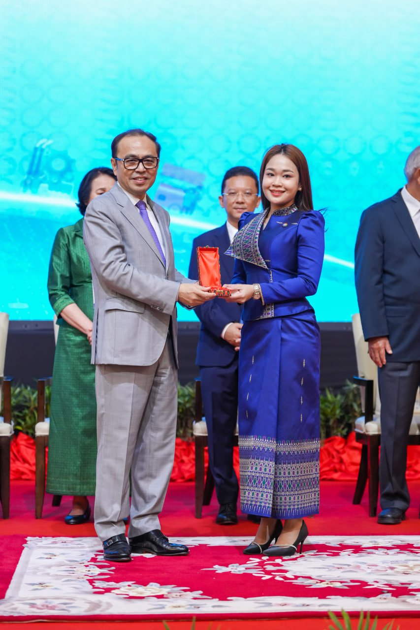 ឯកឧត្តម វង្សី វិស្សុត ឧបនាយករដ្ឋមន្ត្រីប្រចាំការ