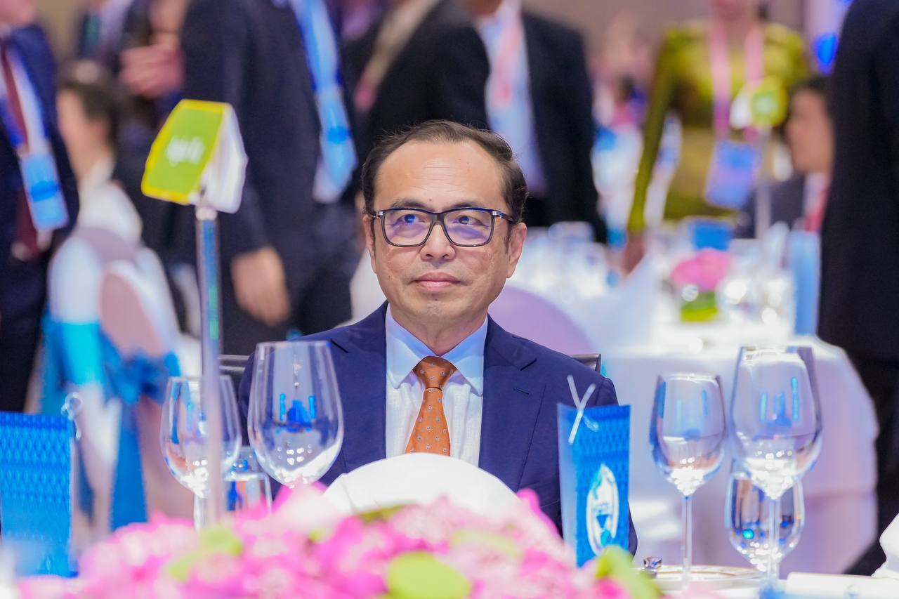 ឯកឧត្តមឧបនាយករដ្ឋមន្រ្តីប្រចាំការ វង្សី វិស្សុត