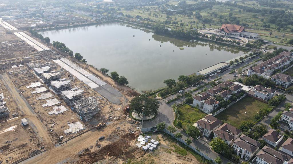 រូបស្រះទឹក​ក្នុង​ទីក្រុងរណប​ហ្គ្រេន​ភ្នំពេញ