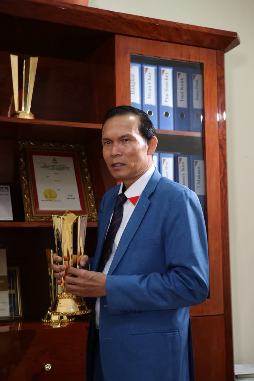 ឧកញ៉ា ចេង ខេងប្រធានក្រុមប្រឹក្សាភិបាលសមាគមអ្នកវាយតម្លៃ និងភ្នាក់ងារអចលវត្ថុកម្ពុជា ហើយក៏ជាអគ្គនាយកក្រុមហ៊ុនអចលនទ្រព្យ CPL