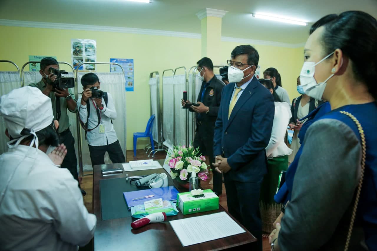 ឯកឧត្តម ហង់ជួន ណារ៉ុន ជំរុញឲ្យគ្រប់ខេត្ត បង្កើតសាលាគំរូ«សុខភាពសិក្សាគ្រប់ជ្រុងជ្រោយ»