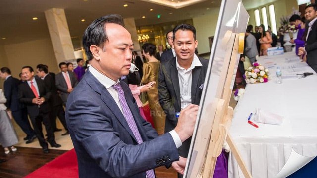 រូបភាពអ្នកឧកញ៉ាគិត ម៉េង៖ ( រូបភាព៖ Royal Group)