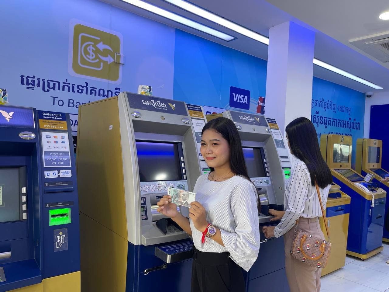 តើអេស៊ីលីដា បាននិងកំពុងអភិវឌ្ឍខ្លួនអ្វីខ្លះ ដើម្បីក្លាយជាធនាគារនាំមុខគេលើបច្ចេកវិទ្យាឌីជីថល?