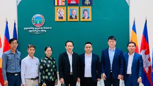 ជំនួបពិភាក្សារងារ រវាងឯកឧត្តមបណ្ឌិត ងិន ឆាយ និង ក្រុមហ៊ុនChen’s Sun Trade Co., Ltd នៃប្រទេសចិន