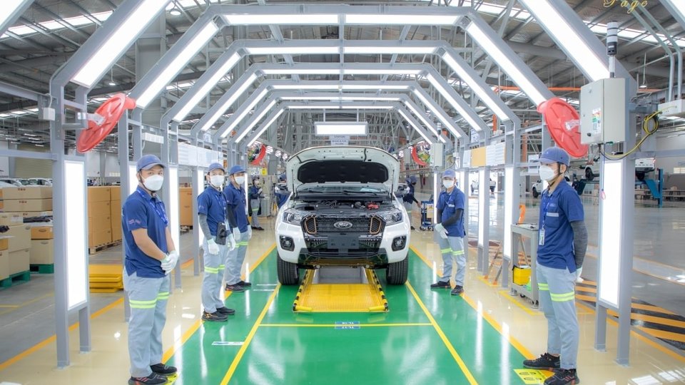 រោងចក្រដំឡើងរថយន្ដ Ford នៅកម្ពុជា រូបភាព៖ HMN