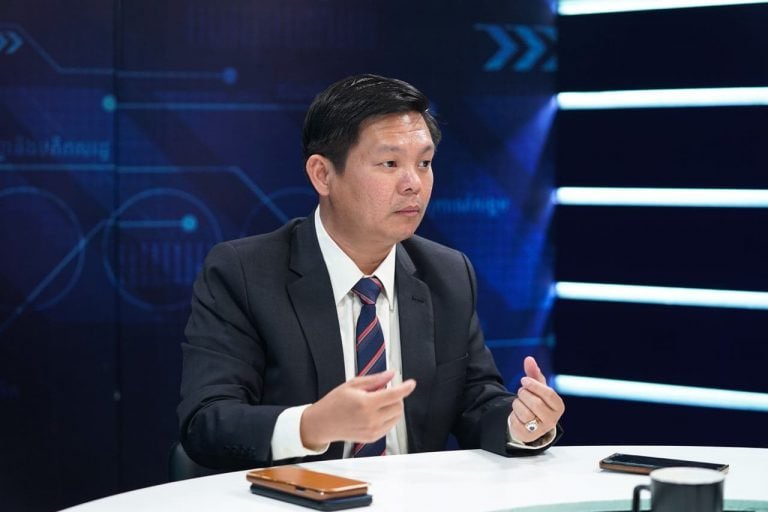 លោកបណ្ឌិត គី សេរីវឌ្ឍន៍