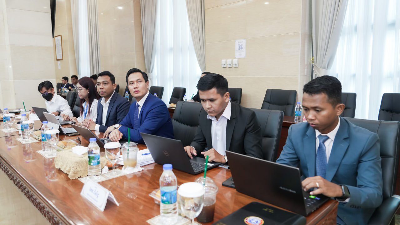ឯកឧត្តមឧបនាយករដ្ឋមន្ត្រីប្រចាំការ វង្សី វិស្សុត