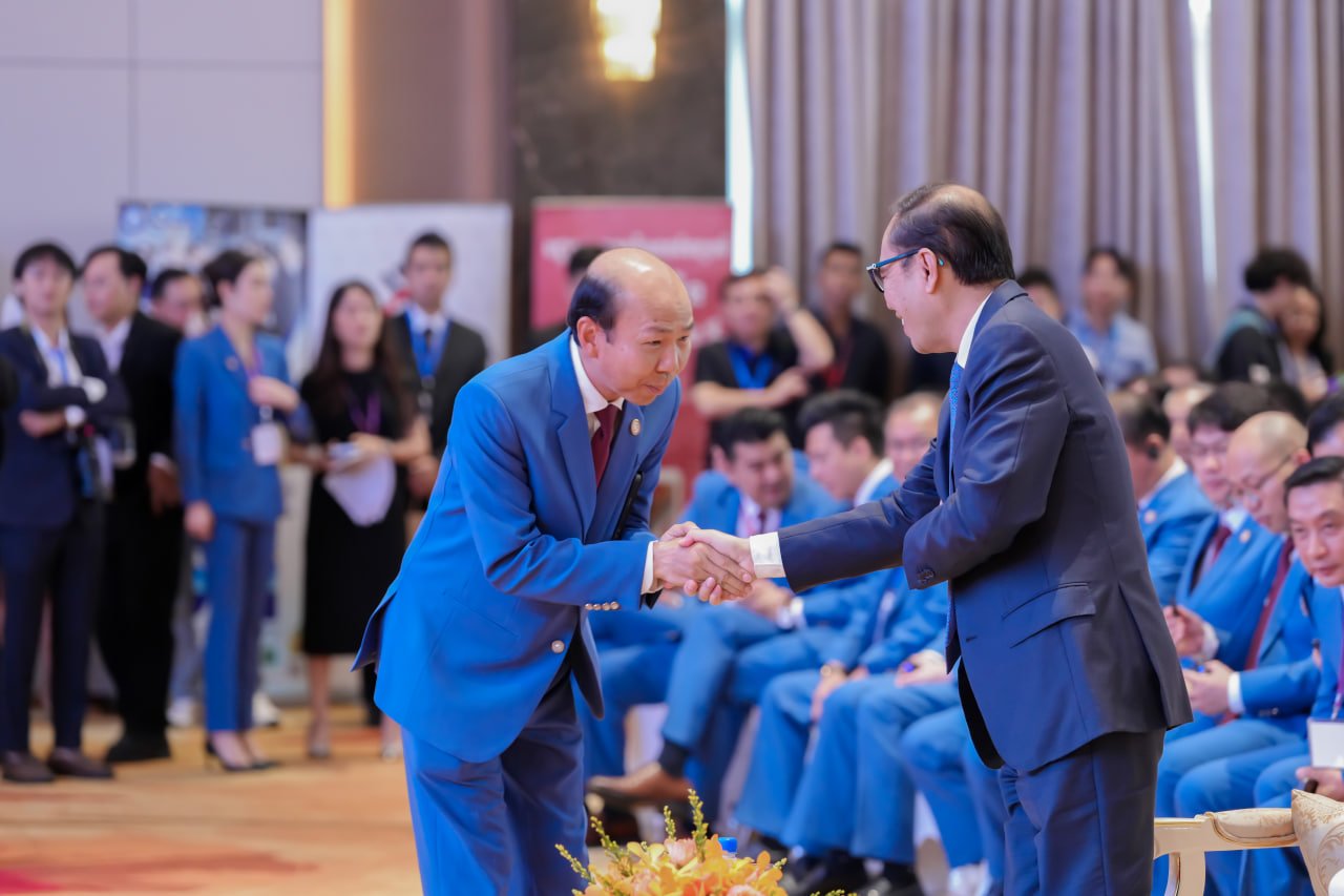 ឯកឧត្តមឧបនាយករដ្ឋមន្រ្តីប្រចាំការ វង្សី វិស្សុត