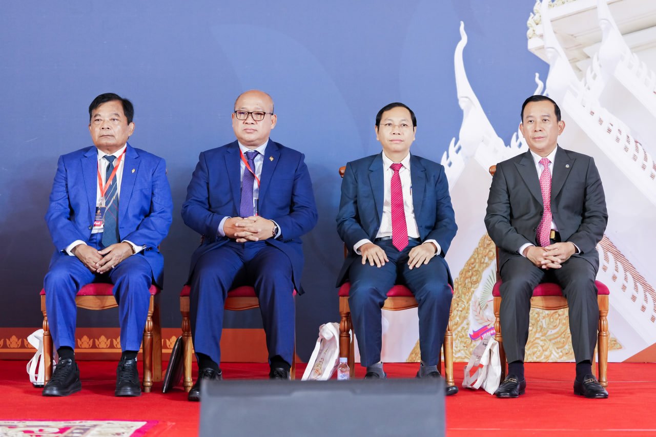 ឯកឧត្តម វង្សី វិស្សុត ឧបនាយករដ្ឋមន្ត្រីប្រចាំការ
