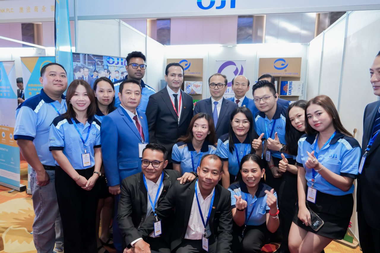 ឯកឧត្តមឧបនាយករដ្ឋមន្រ្តីប្រចាំការ វង្សី វិស្សុត