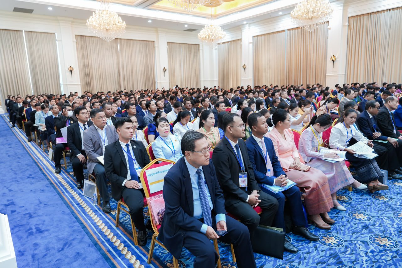 ឯកឧត្តមឧបនាយករដ្ឋមន្រ្តីប្រចាំការ វង្សី វិស្សុត