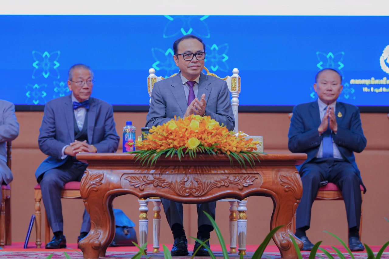 ឯកឧត្តមឧបនាយករដ្ឋមន្រ្តីប្រចាំការ វង្សី វិស្សុត