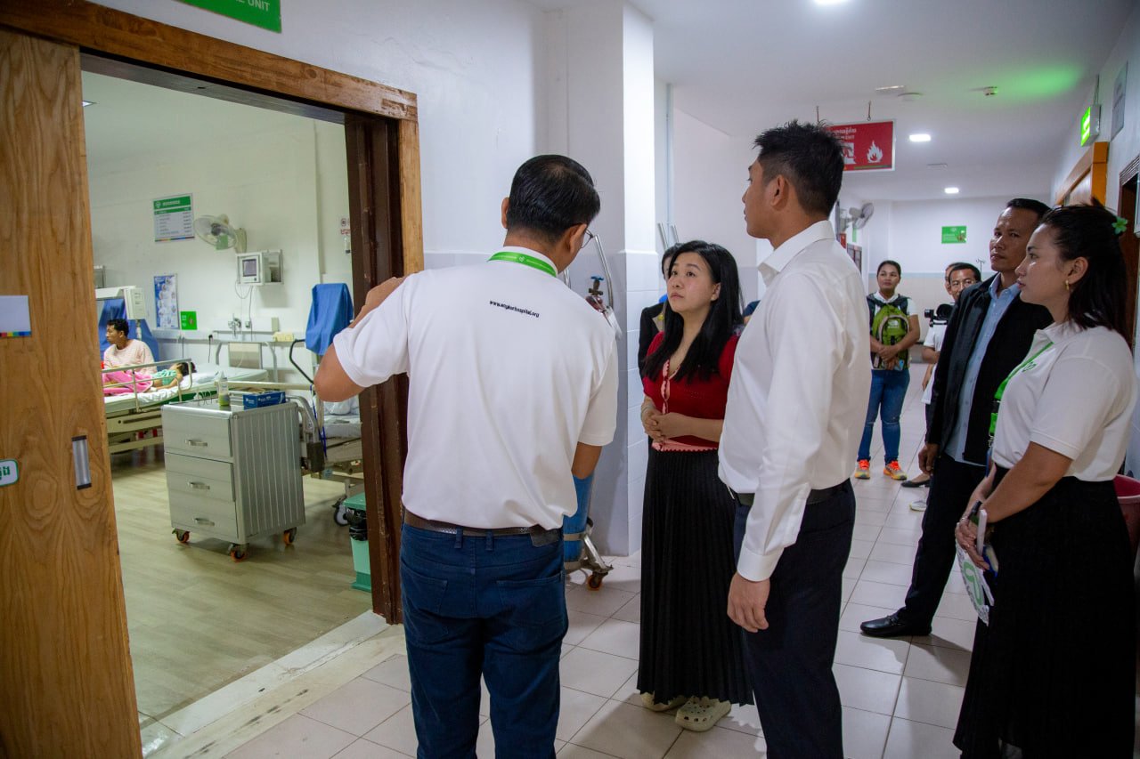 ក្រុមហ៊ុន លី ហួរ គ្រុប
