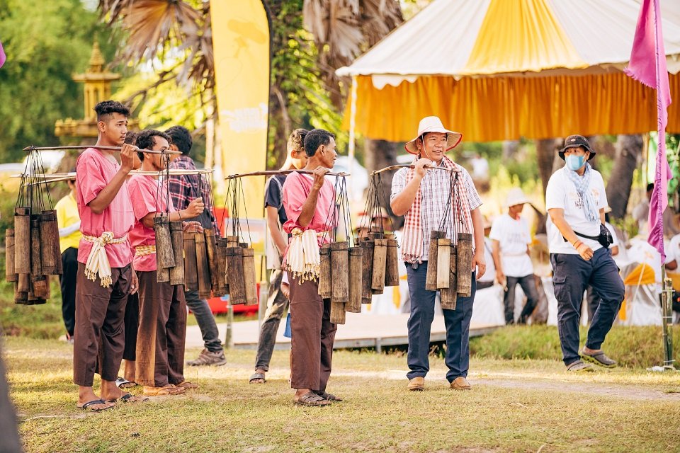 តោះ! ទៅលេង ពិធីបុណ្យរដូវរំហើយ នៅទីរួមខេត្តកំពង់ឆ្នាំងទាំងអស់គ្នា