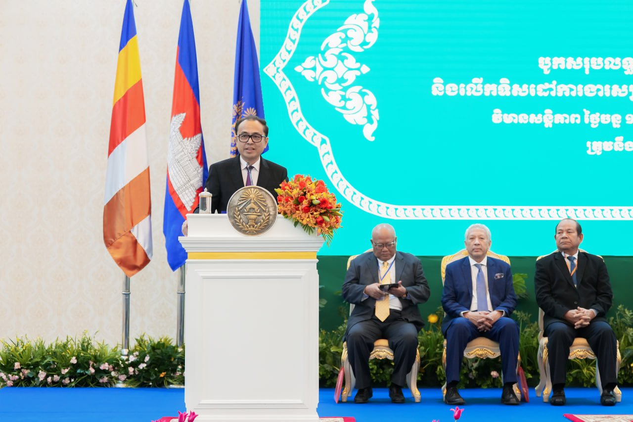 ឯកឧត្តមឧបនាយករដ្ឋមន្រ្តីប្រចាំការ វង្សី វិស្សុត
