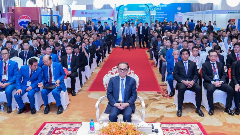 ឯកឧត្តមឧបនាយករដ្ឋមន្រ្តីប្រចាំការ វង្សី វិស្សុត
