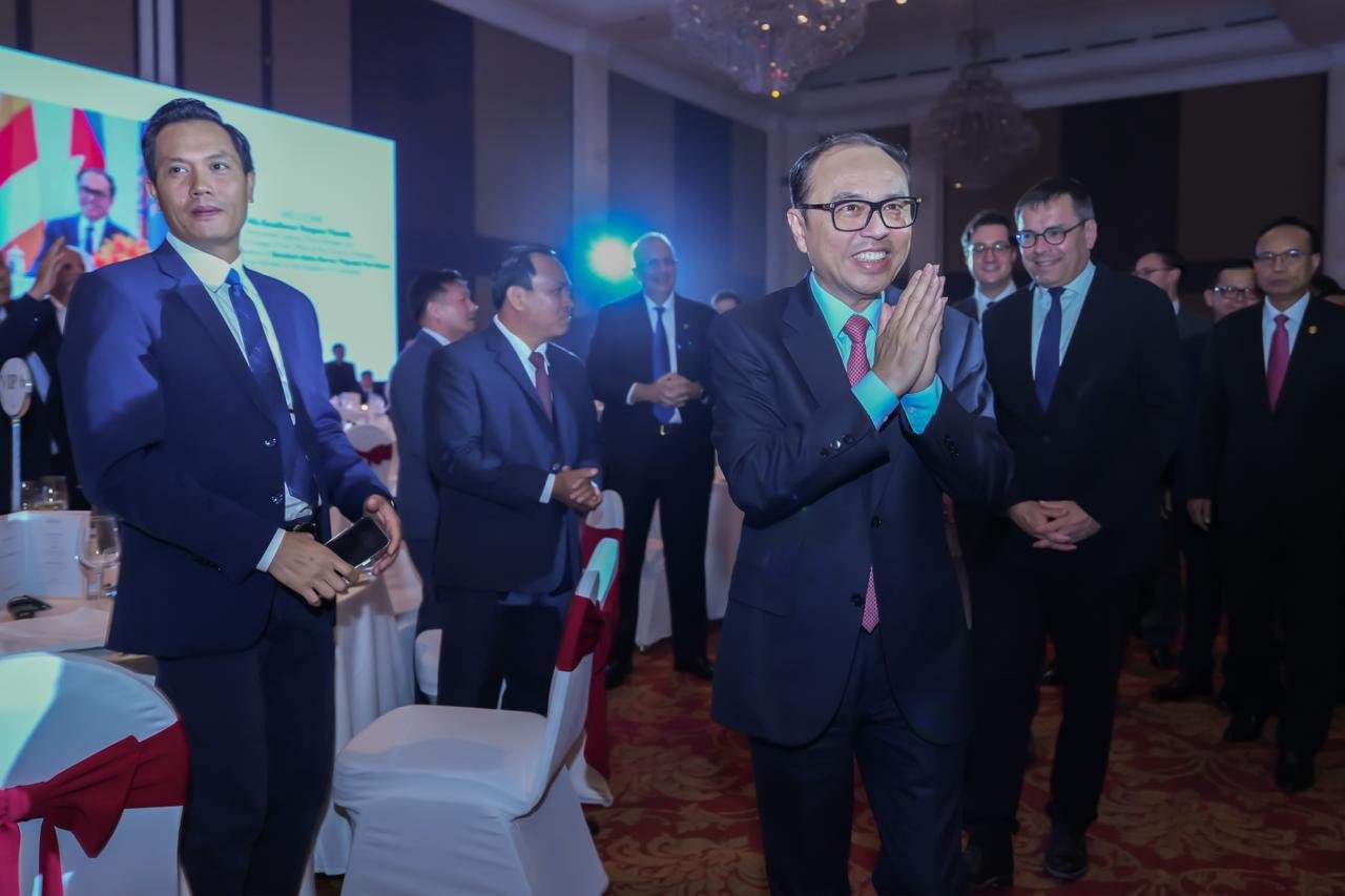 ឯកឧត្ដមឧបនាយករដ្ឋមន្រ្តីប្រចាំការ វង្សី វិស្សុត