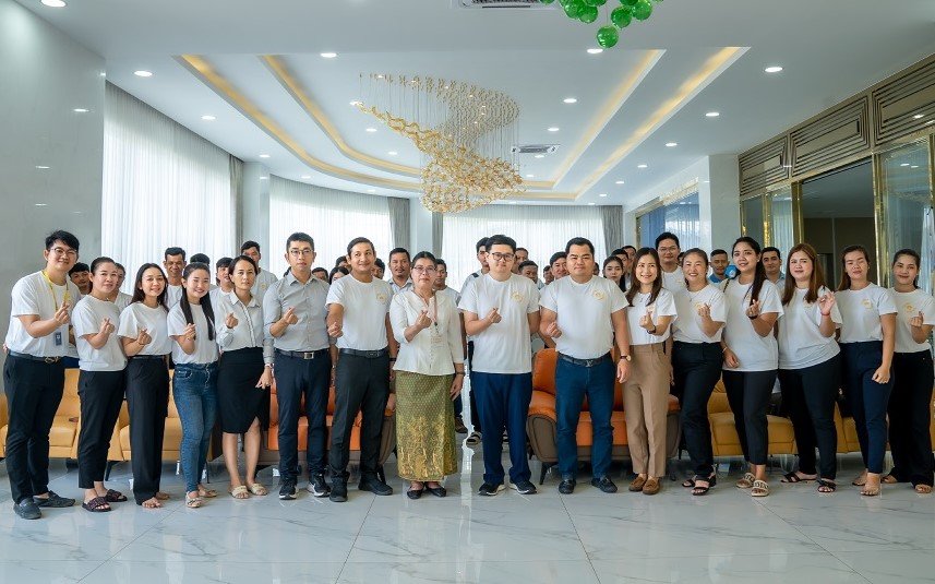 បុគ្គលិកបុរី វិមានភ្នំពេញ និងក្រុមហ៊ុន លីហួរគ្រុប ជិត១០០នាក់ ចូលរួមបរិចាគឈាមដល់មជ្ឈមណ្ឌលជាតិផ្តល់ឈាម