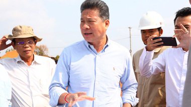 លោក​ ស៊ុន ចាន់ថុល ទេសរដ្ឋមន្ត្រី រដ្ឋមន្ត្រី​ក្រសួងសាធារណការ និងដឹក​ជញ្ជូន។ រូបភាព​ឯកសារ ទំព័រ​ហ្វេសប៊ុក​ក្រសួង