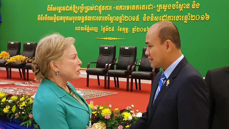 អ្នកនាង ស៊ូវ៉ាណា ហ្គនលែត (Suwanna Gauntlett) ស្ថាបនិក​អង្គការ Wildlife Alliance។ រូបភាព៖ ហ្វេសប៊ុក