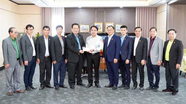 ក្រុមហ៊ុន ប៉េង ហួត គ្រុប ឧបត្ថម្ភ​ថវិកា២០​ម៉ឺន​ដុល្លារ​សហរដ្ឋ​អាមេរិក ក្នុង​ការសាងសង់​អគារ​សកលវិទ្យាល័យ​ទួនហ្វា ដល់​សមាគម​និកាយ​ចិន​ទៀជីវ