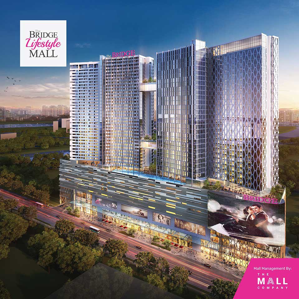 ផ្សារ​ទំនើប​ប្រណីត The Bridge Lifestyle Mall ស្ថិតនៅ​ជាន់​ខាងក្រោម​នៃ​អគារ​ភ្លោះ The Bridge កម្ពស់ ៤៥ជាន់។