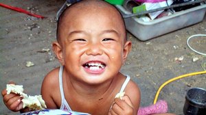 បើ​ស្រលាញ់​កូន ចូរ​កុំ​ភ្លេច​ចំណាយ​ពេល​វេលា​ឲ្យ​បាន​ច្រើន​ជាមួយកូនៗ