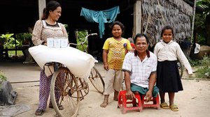 គ្រួសារមួយ​នេះ ស្ថិតក្នុងចំណោម​គ្រួសារជាង ២៥០០ នៅខេត្ត​ពោធិ៍សាត់ ដែល​បានទទួល​ជំនួយ​មនុស្ស​ធម៌​ពី​រដ្ឋាភិបាល​សហរដ្ឋ​អាមេរិក តាមរយៈ WFP។